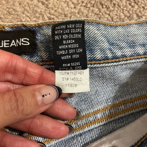 Express vintage light wash low rise flared jeans size 5/6 Long - Picture 2 of 10